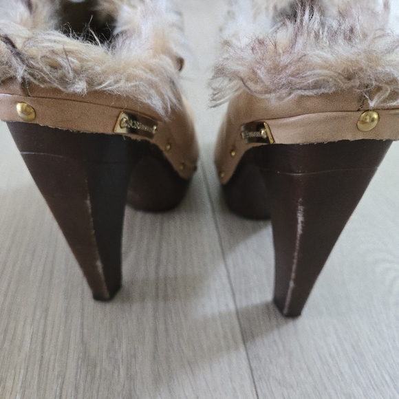 BCBG Generation Fur Trim Clog Heels – Tan Leather with Studded Detail Size 7 - Picture 5 of 9